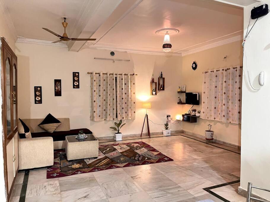 Gauranga Kutir-A Spiritual Villa Retreat Bhubaneswar Buitenkant foto