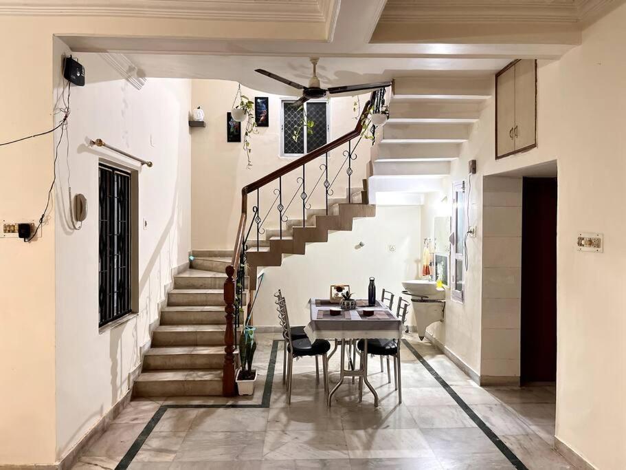 Gauranga Kutir-A Spiritual Villa Retreat Bhubaneswar Buitenkant foto