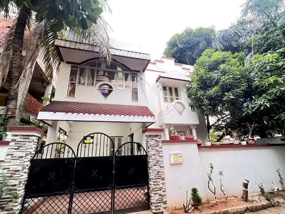 Gauranga Kutir-A Spiritual Villa Retreat Bhubaneswar Buitenkant foto